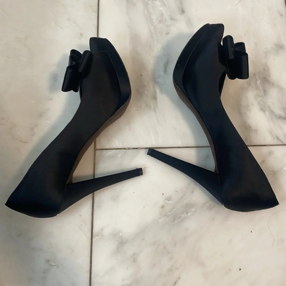 Vera Wang Lavender, size 8.5, black high heel bow  tie peep toe designer formal - Picture 5 of 10